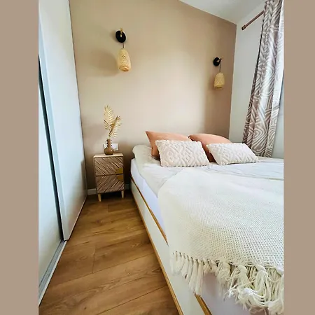 Cosy Easy Check-in 10 Min Parking Wifi Rapide Appartamento Bussy-Saint-Georges